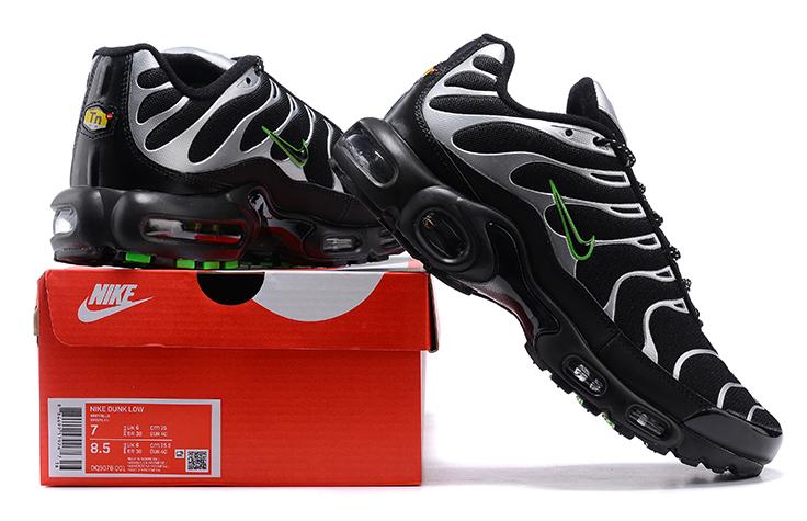 Nike Air Max Plus Black White